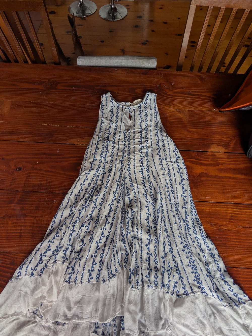 Altar'd State Cream and Blue Printed Sleeveless Midi High-Low Dress